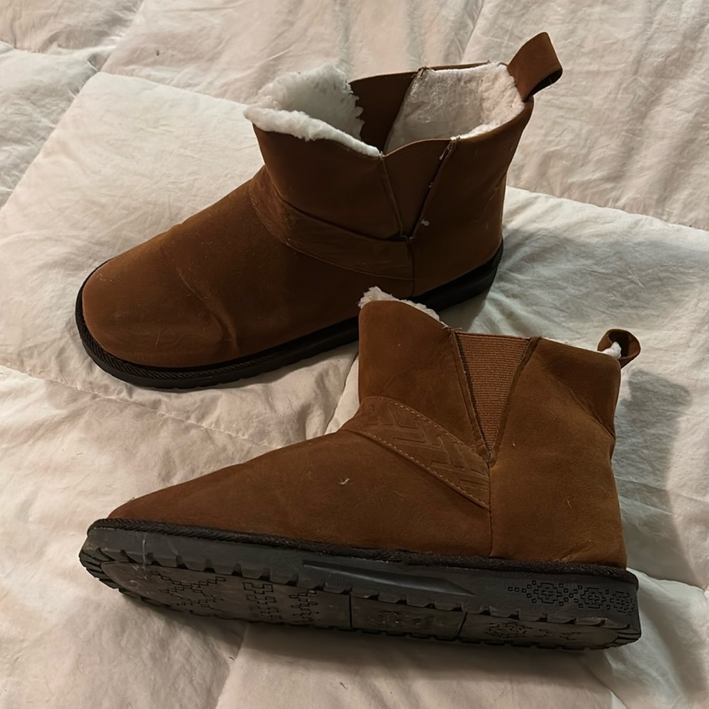 Muk Luks boots